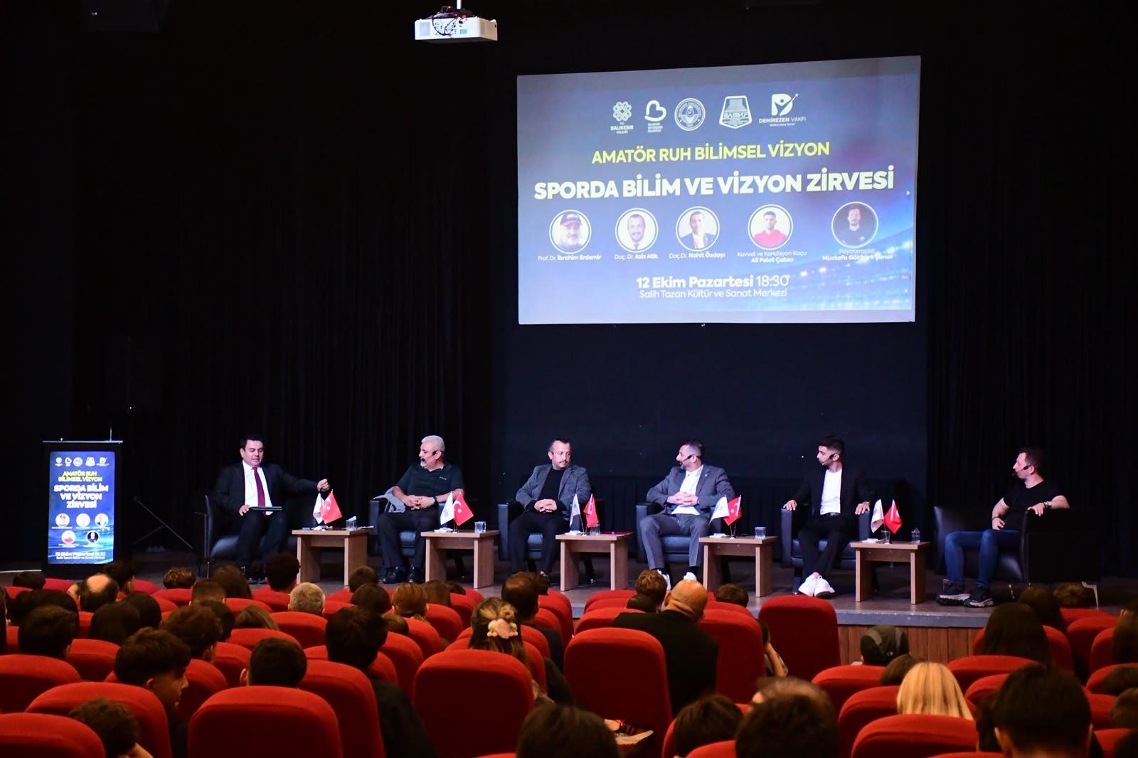 Sporda Bilim ve Vizyon Zirvesi Paneli Genç Sporcuları Buluşturdu