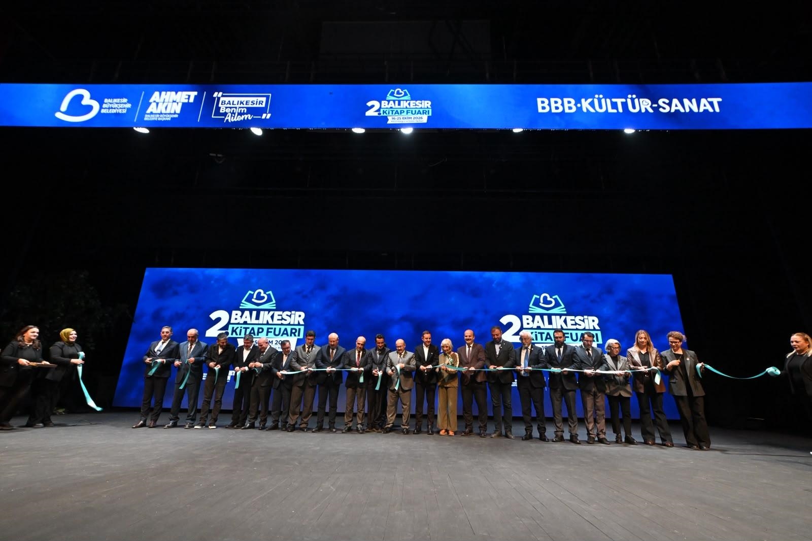 2. Balıkesir Kitap Fuarı Kapılarını Ziyaretçilere Açtı